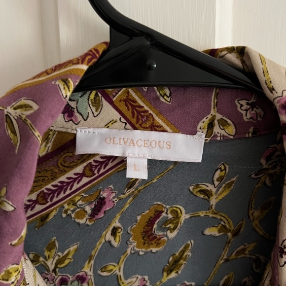 Floral Patterned Button-Up - Picture 3 of 4